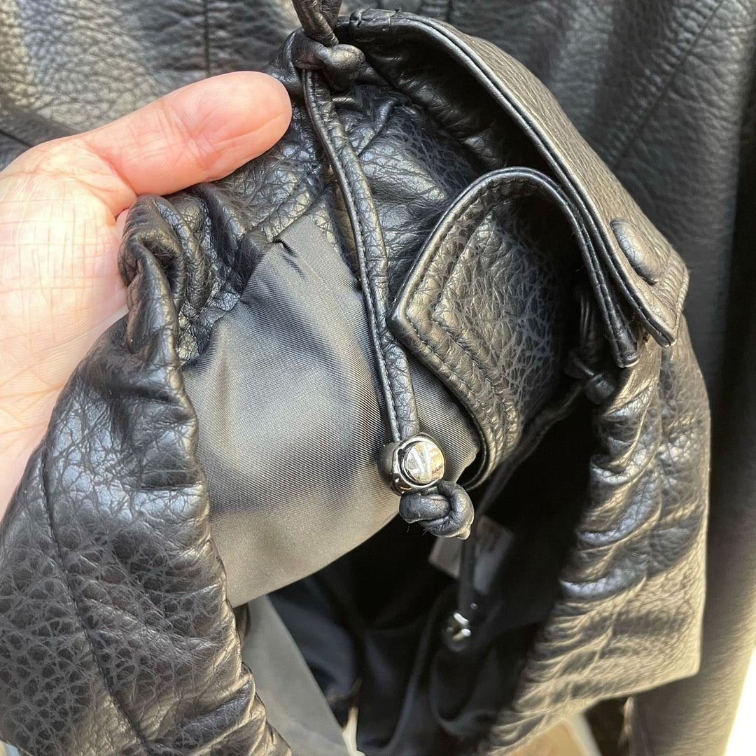 Damska krótka Leather kurtka z textured grain, ze stójką, i ściągaczem pasem Lumaza