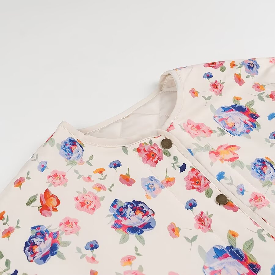 Damska pikowana Transitional kurtka z Round Neckline, Snap guzikami Closure i z naszywanymi kieszeniami Lumaza