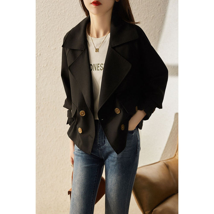 Damskas stylish transitional kurtka z elastic pasem Lumaza