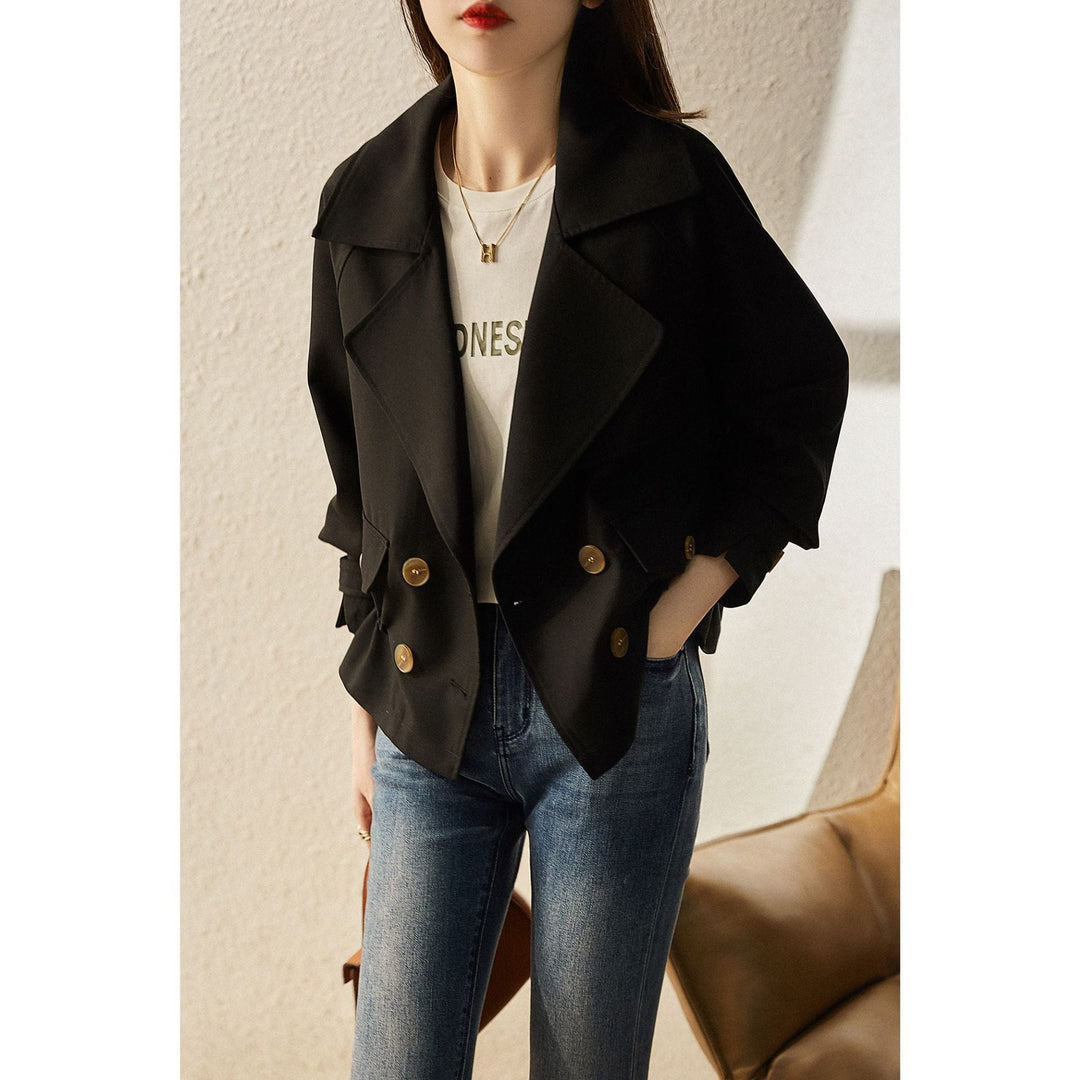 Damskas stylish transitional kurtka z elastic pasem Lumaza