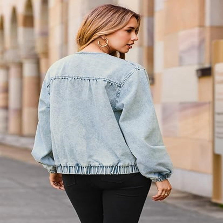 Damska bomber-styl denimowa kurtka z round neck, piping seams, i elastic dołem Lumaza