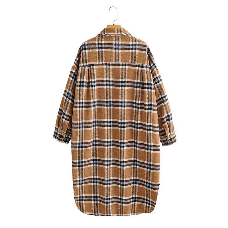 Damska Oversize Kratka Kurtka koszulowa w Longline Krój z Patch Kieszenie na piersi