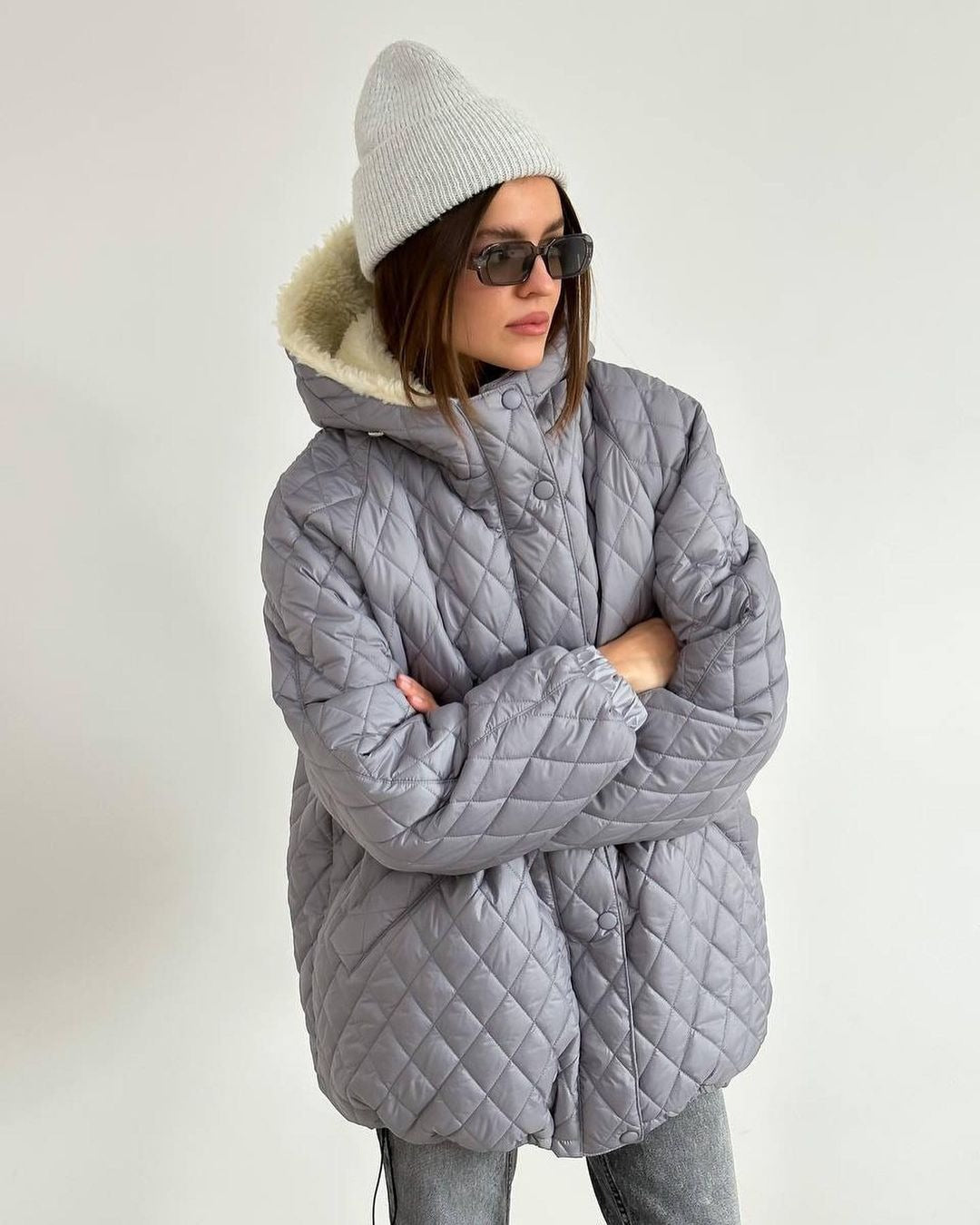 Damska oversize pikowana kurtka z Teddy Lining i Hood Lumaza