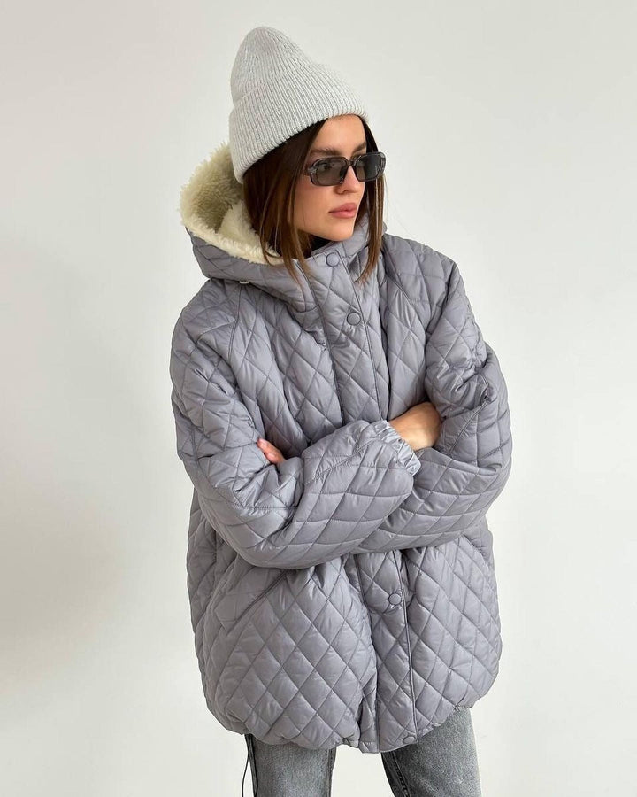 Damska oversize pikowana kurtka z Teddy Lining i Hood Lumaza