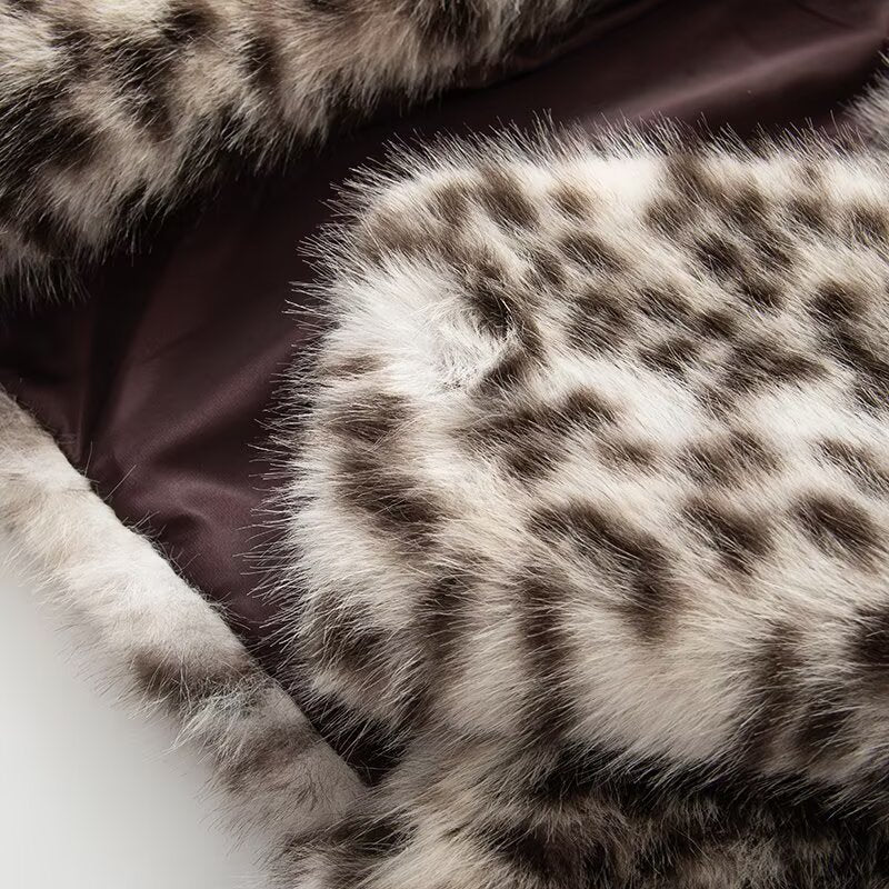 Damska krótka Faux Fur kurtka z Leopard Print Lumaza
