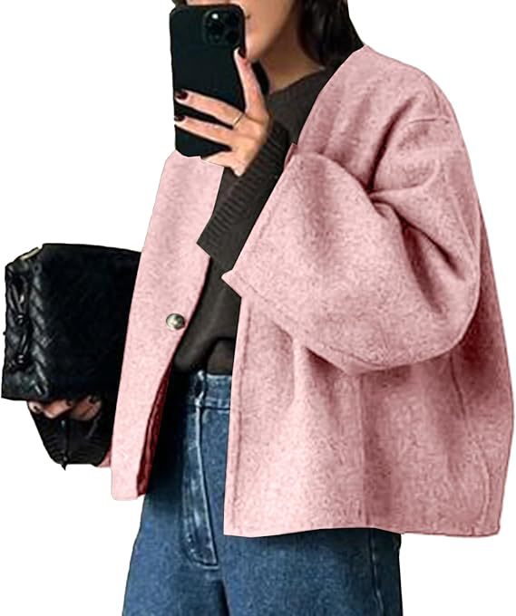 Damska krótka oversize wool kurtka z boxy cut i single-guzikami closure Lumaza