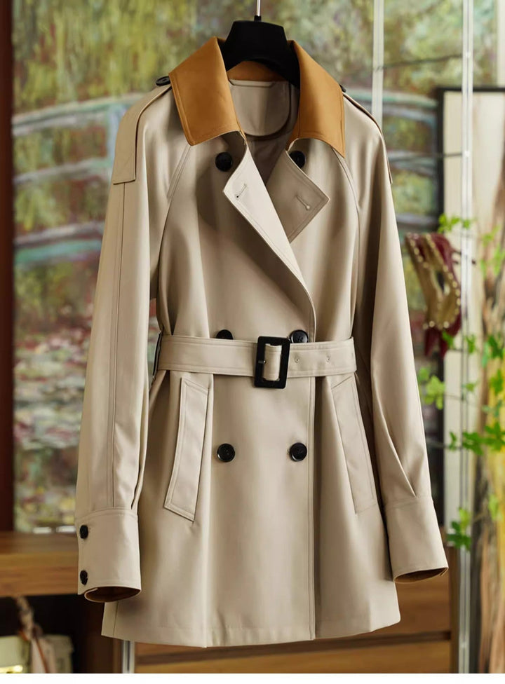 Damska eleganckaly taliowana trencz z a z paskiem waist Lumaza
