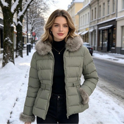 Damska krótka taliowana winter pikowana kurtka z removable faux fur kołnierzem, tonal waist straps i concealed two-way zamkiem błyskawicznym Lumaza