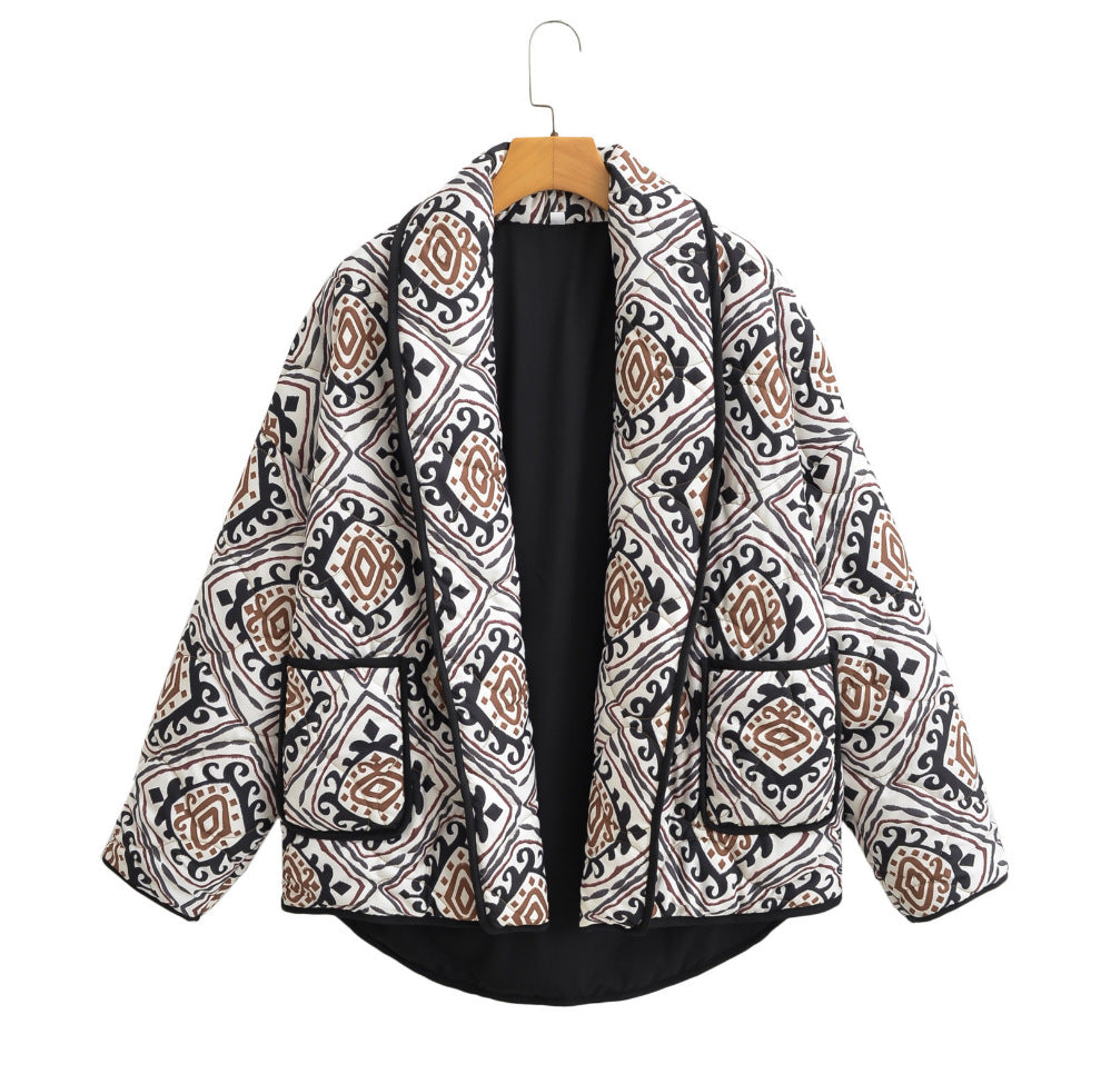 Damska pikowana kimono kurtka z Ethno Print, kontrastowy Piping i z naszywanymi kieszeniami Lumaza