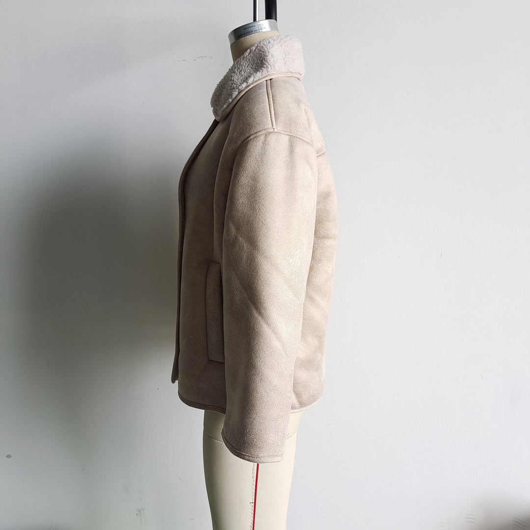 Damska boxy kurtka in Sheepskin Look z Teddy Lining i dużymi Lapel Lumaza
