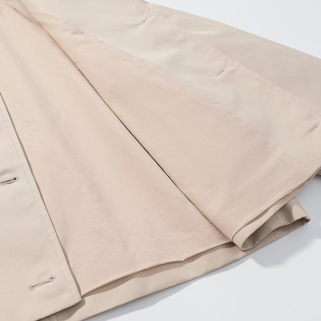 Damska krótka trench-styl kurtka z boxy silhouette i raglan rękawami Lumaza