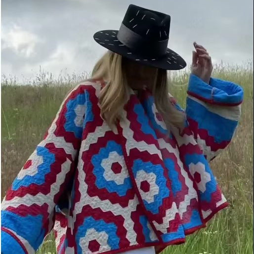 Damska pikowana kurtka in Patchwork Design z boxy oversize Silhouette Lumaza