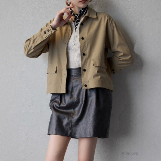 Damska Stylish funkcjonalna kurtka z Versatile Design Lumaza
