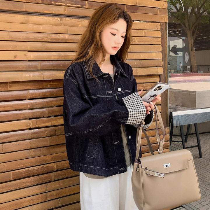Damska boxy denimowa kurtka z contrasting seams, ściągaczem dołem i checked cuffs Lumaza