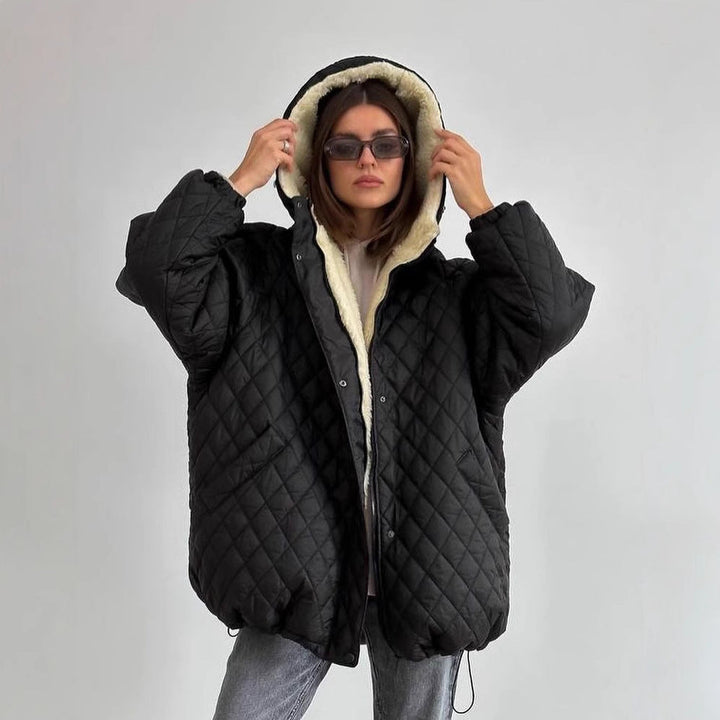 Damska oversize pikowana kurtka z Teddy Lining i Hood Lumaza