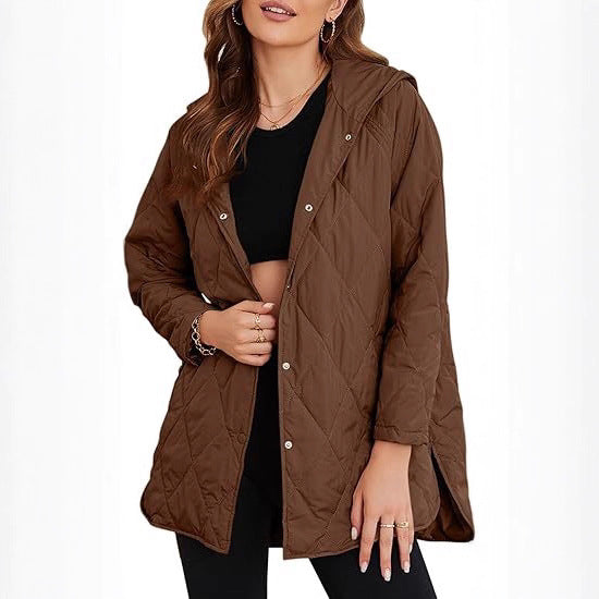 Damska pikowana z kapturem kurtka z oversize cut, snap guzikami closure, i side slits Lumaza