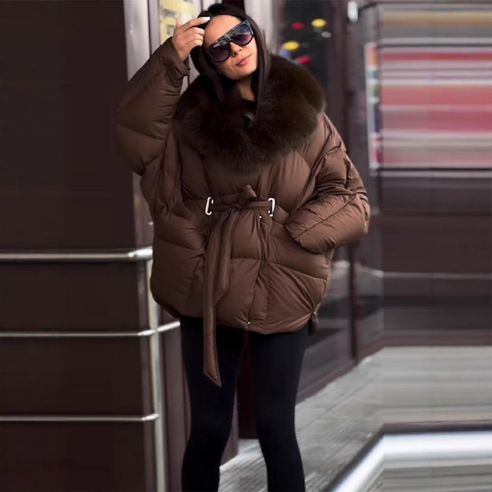 Damska oversize puchowa kurtka z Waist paskiem i Faux Fur kołnierzem Lumaza