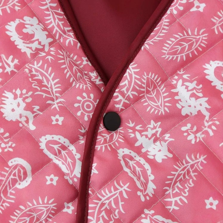 Damska pikowana krótka kurtka z V-neck, paisley Wzór i contrasting lamówka