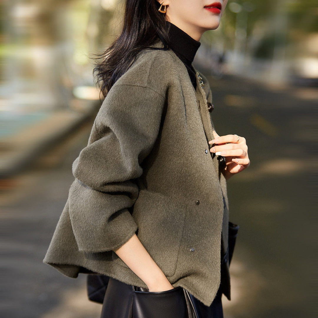Damska elegancka Wool kurtka z guzikami Lumaza