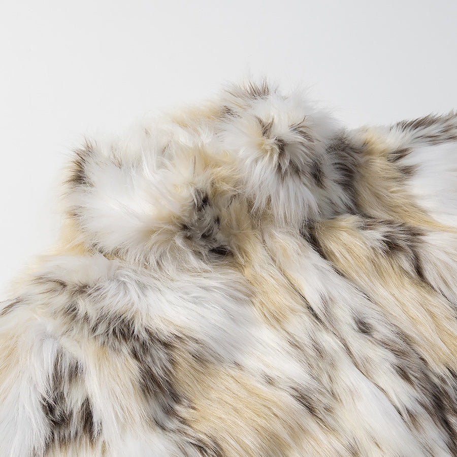 Damska krótka faux fur kurtka in patchwork look z high ze stójką Lumaza