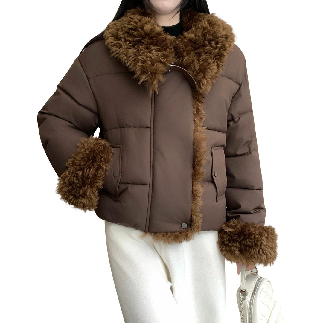 Damska krótka oversize puchowa kurtka z teddy lining, lapel kołnierzem i buckle closure Lumaza