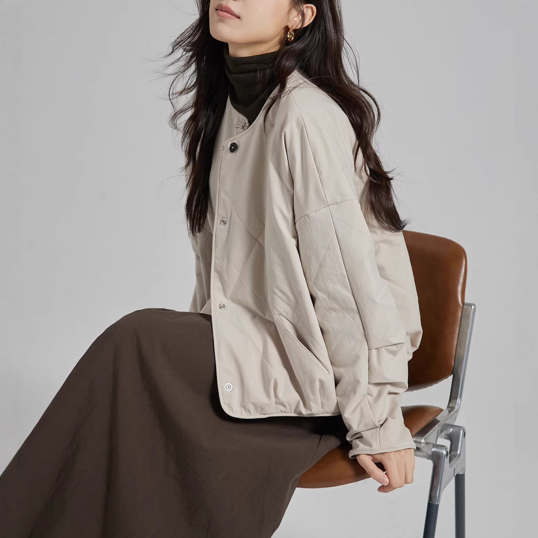 Damska fashionable transitional kurtka z codzienna cut Lumaza