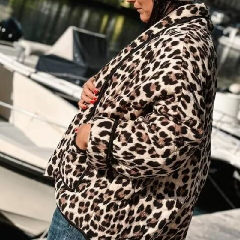 Damska Lined krótka kurtka in Leopard Print z Shawl kołnierzem i Piping Lumaza