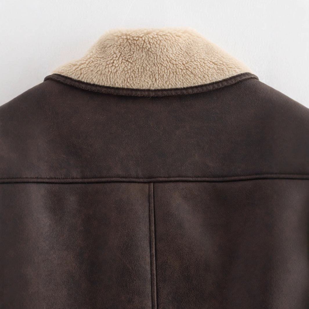 Damska krótka kurtka in aviator-look made of skórzany wygląd z teddy lining i z naszywanymi kieszeniami Lumaza
