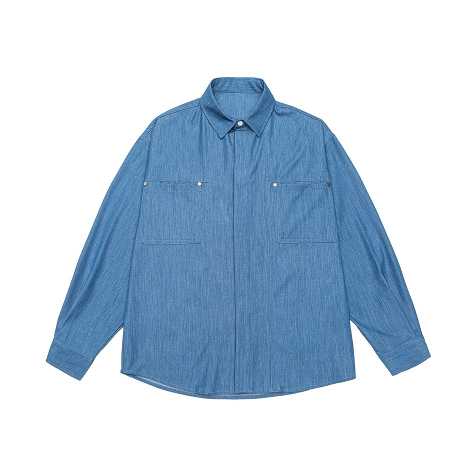 Męska oversize kurtka koszulowa z lekka denim quality z ukryty listwą guzikową i kieszeniami na piersi