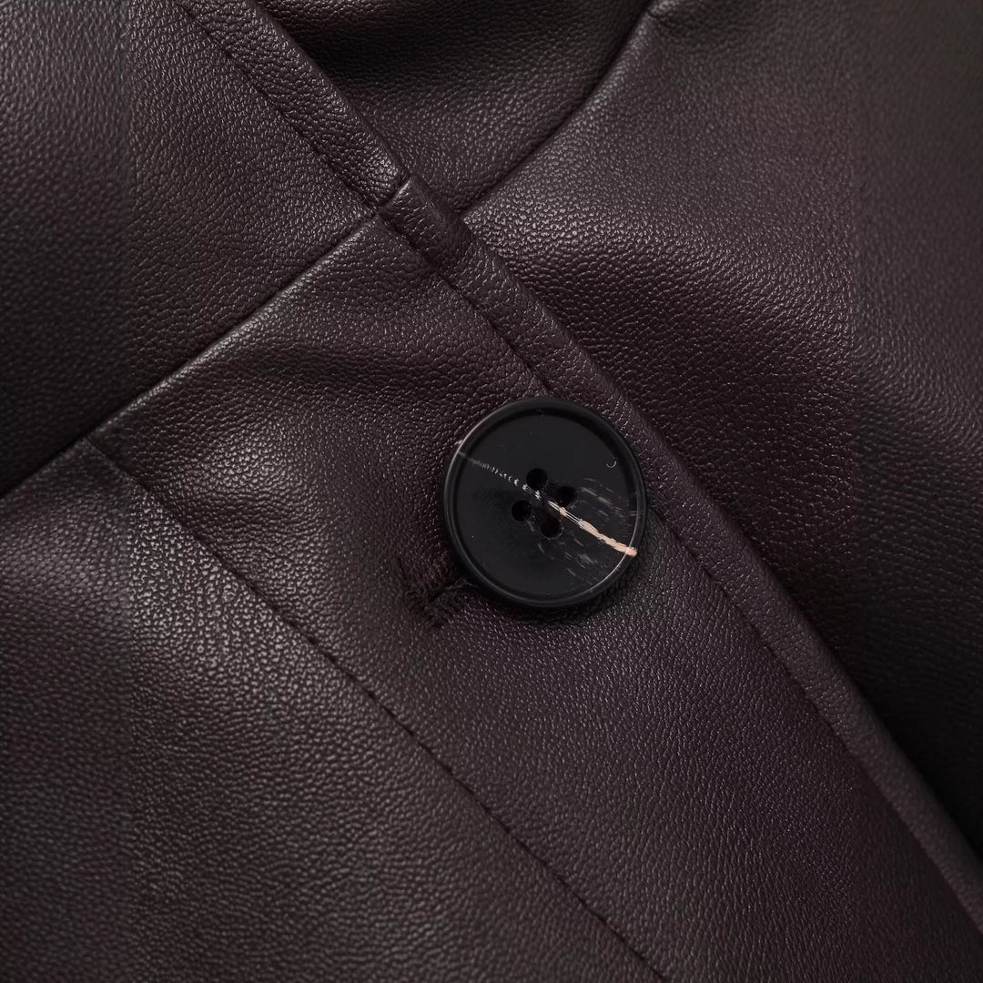 Damska krótka kurtka made of vegan skórzany wygląd in boxy oversize cut Lumaza