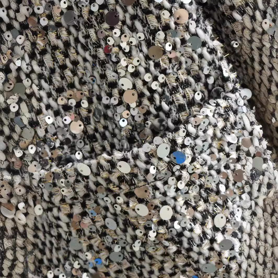 Damska krótka kurtka z sequin trim i bouclé structure Lumaza