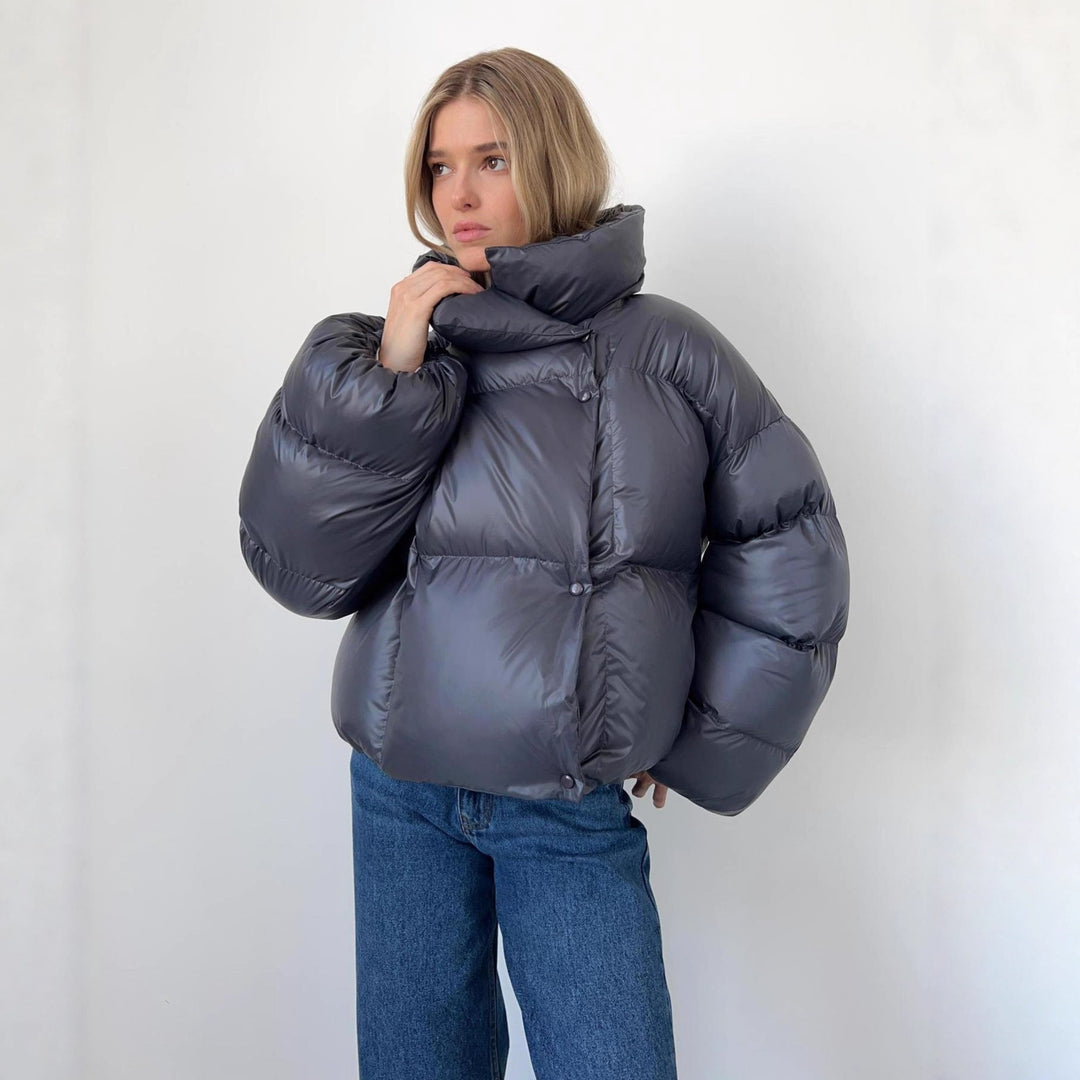 Damska extravagant oversize pikowana down kurtka z extra voluminous hood Lumaza