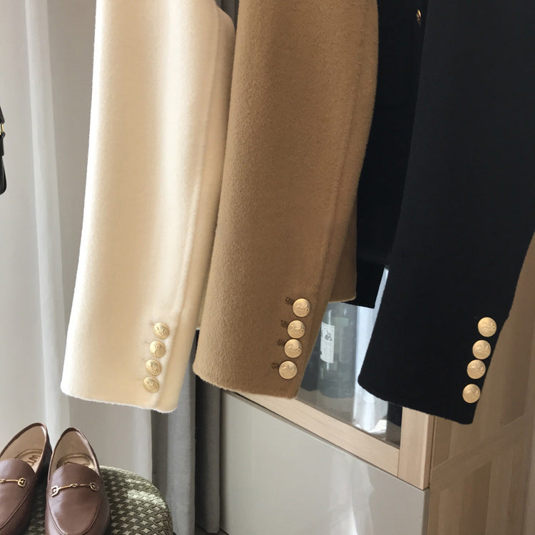 Damska Stylish krótka kurtka z guzikami Details Lumaza