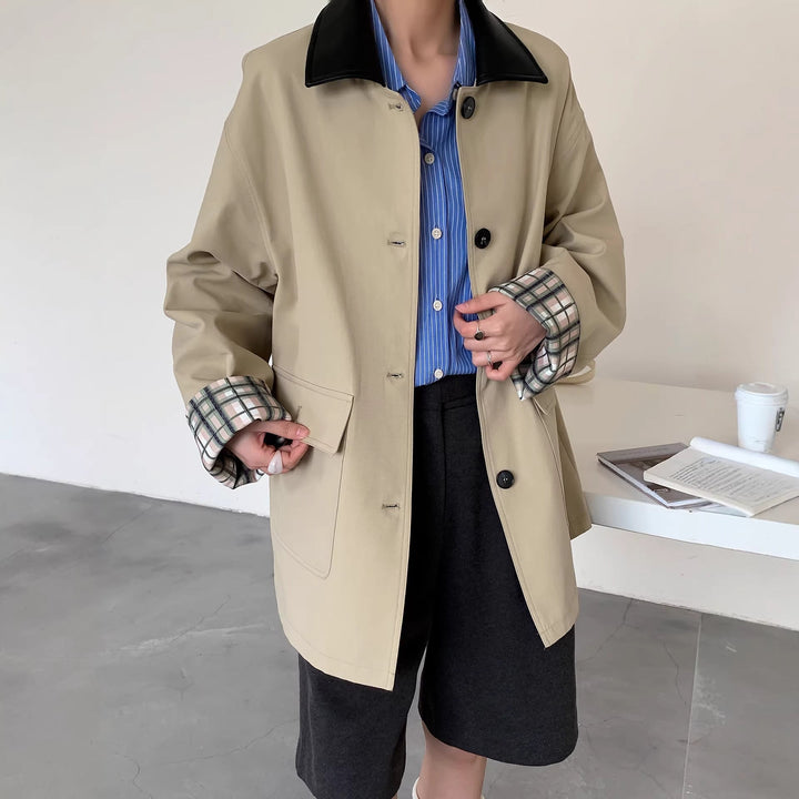 Damska krótka kurtka in Trench styl z Leather kołnierzem i Cuffable Checkered Cuffs Lumaza