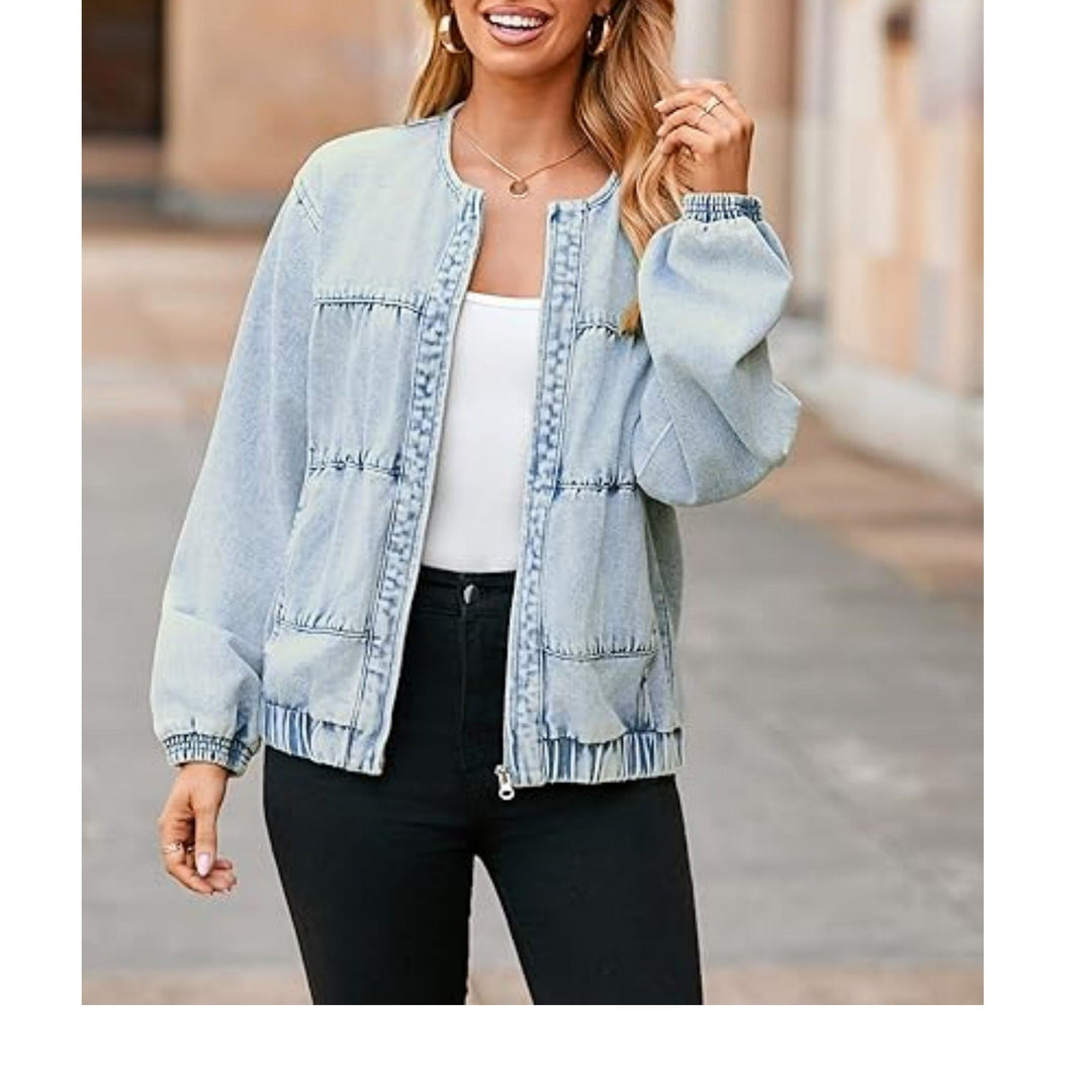 Damska bomber-styl denimowa kurtka z round neck, piping seams, i elastic dołem Lumaza