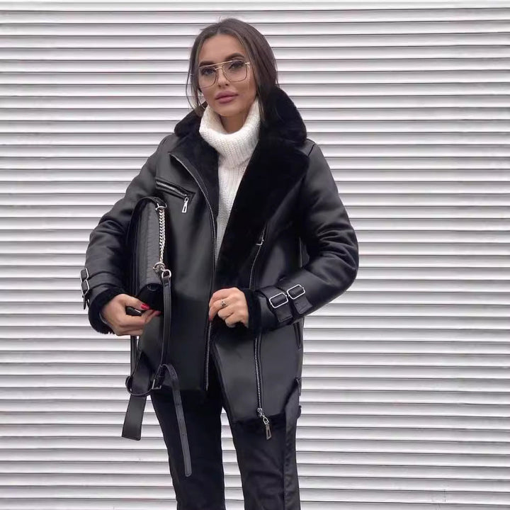 Damska oversize imitacja skóry Pilot kurtka z Teddy Fur Lining i Buckles Lumaza