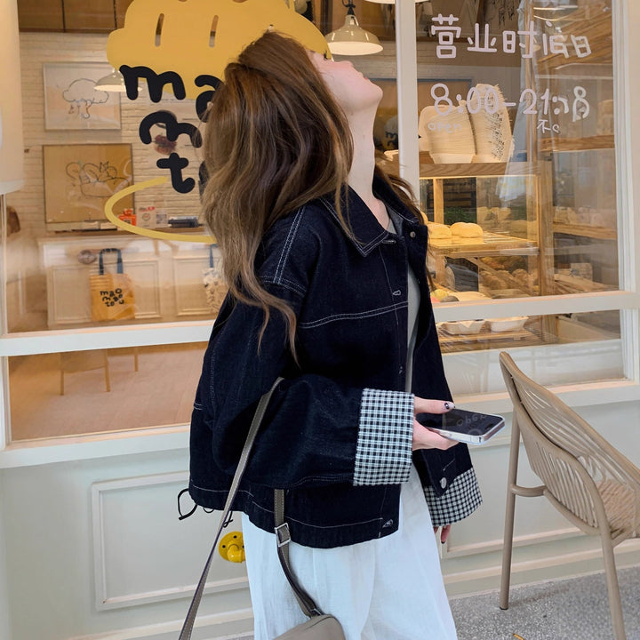Damska boxy denimowa kurtka z contrasting seams, ściągaczem dołem i checked cuffs Lumaza