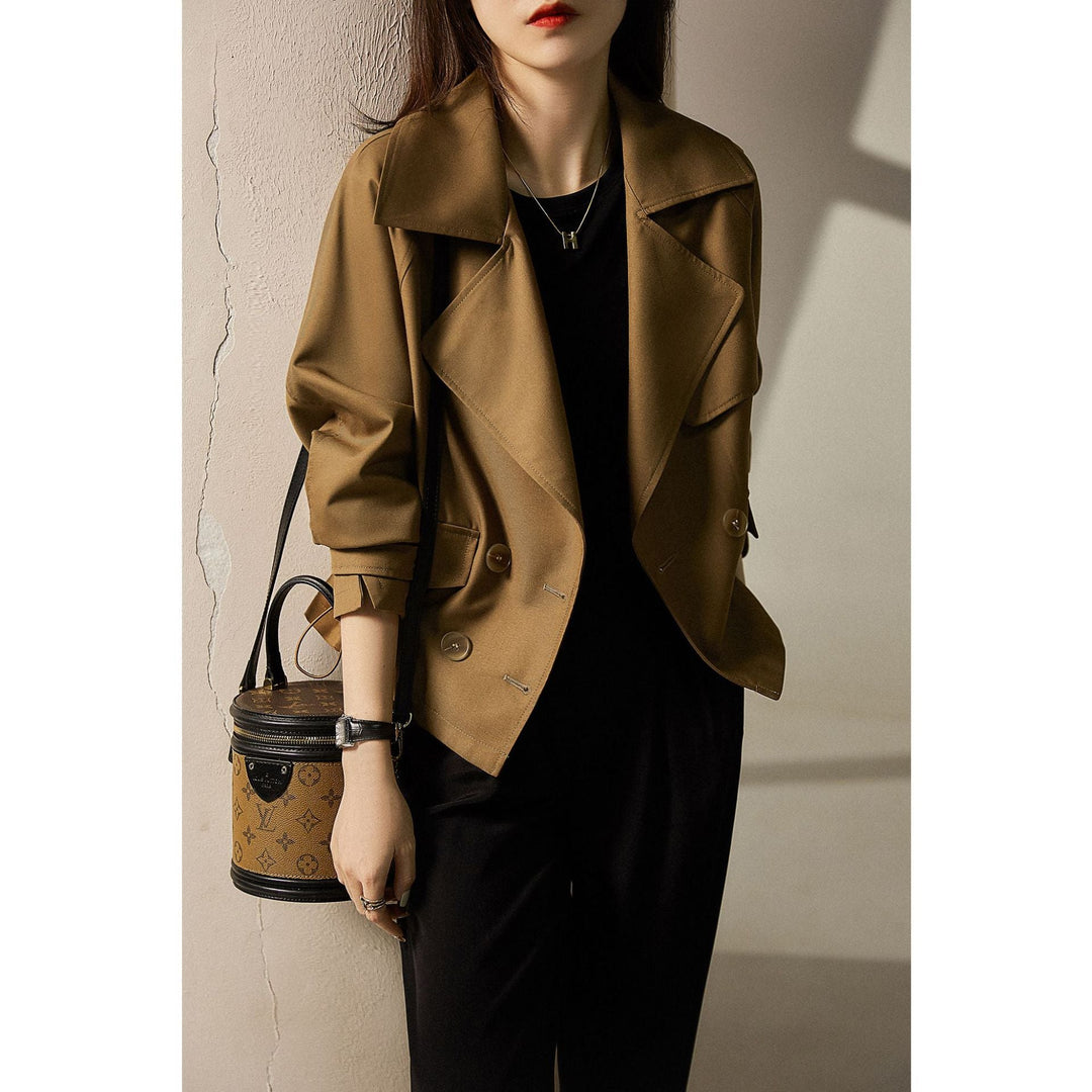 Damskas stylish transitional kurtka z elastic pasem Lumaza