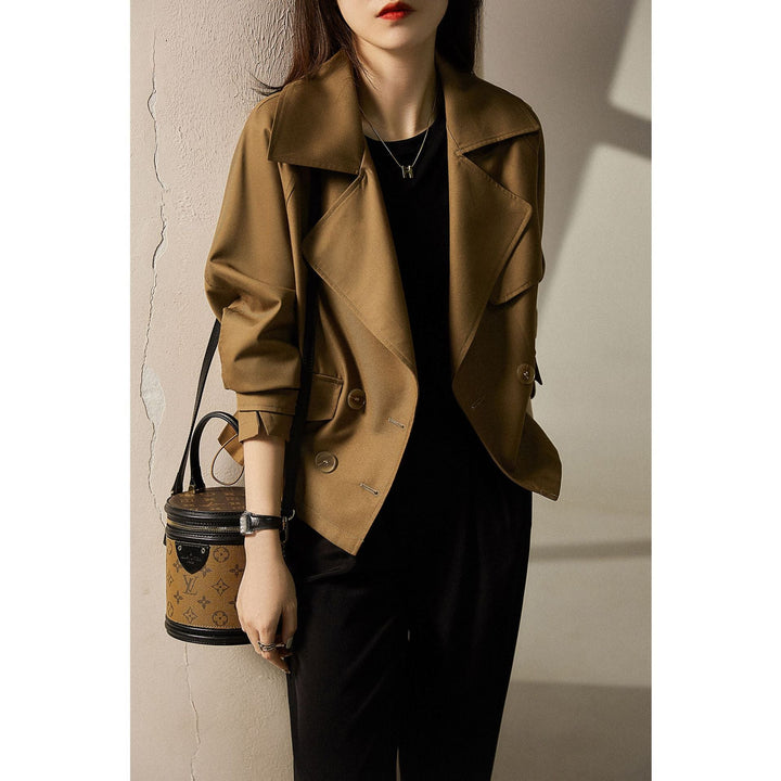 Damskas stylish transitional kurtka z elastic pasem Lumaza