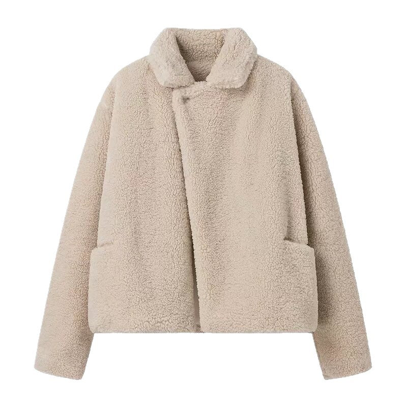 Damska krótka teddy kurtka in lamb fur look z oversize lapel kołnierzem Lumaza