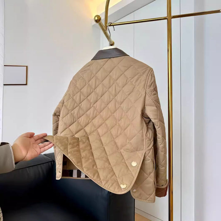 Damska fashionable pikowana kurtka z elegancka leather kołnierzem Lumaza