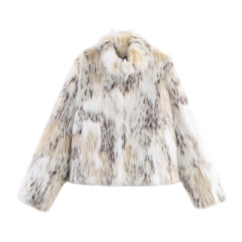Damska krótka Faux Fur kurtka z stójka kołnierzem i Voluminous Faux Fur Lumaza