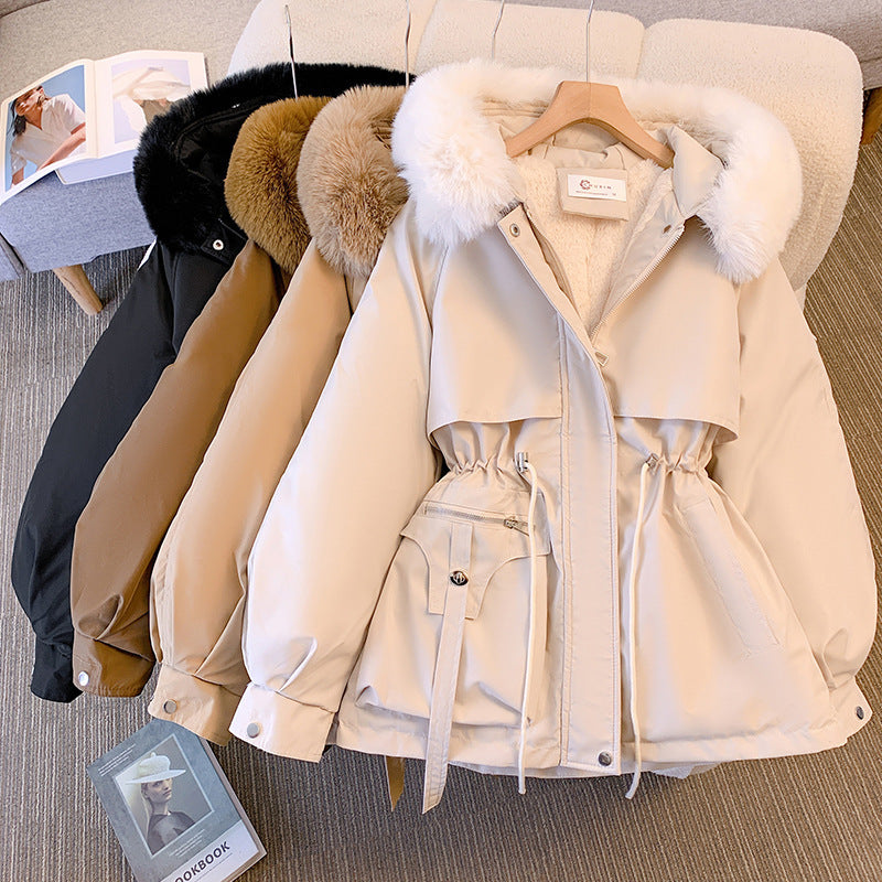Damska krótka funkcjonalna parka z ściągaczem waist, detachable faux fur kołnierzem, i asymmetrical kieszeniami Lumaza