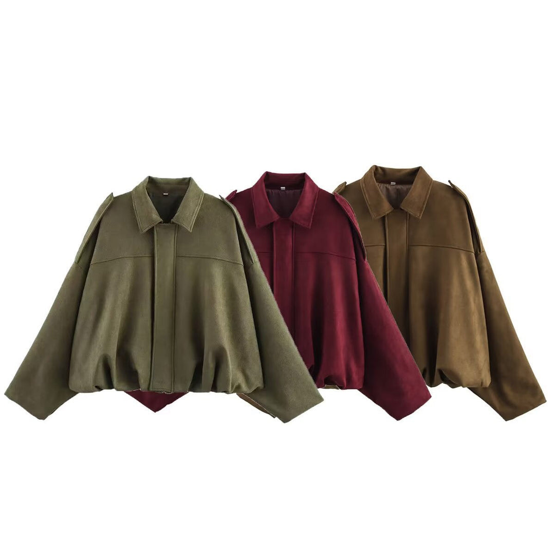 Damska krótka oversize suede kurtka z na ramiona flaps i elastic dołem Lumaza