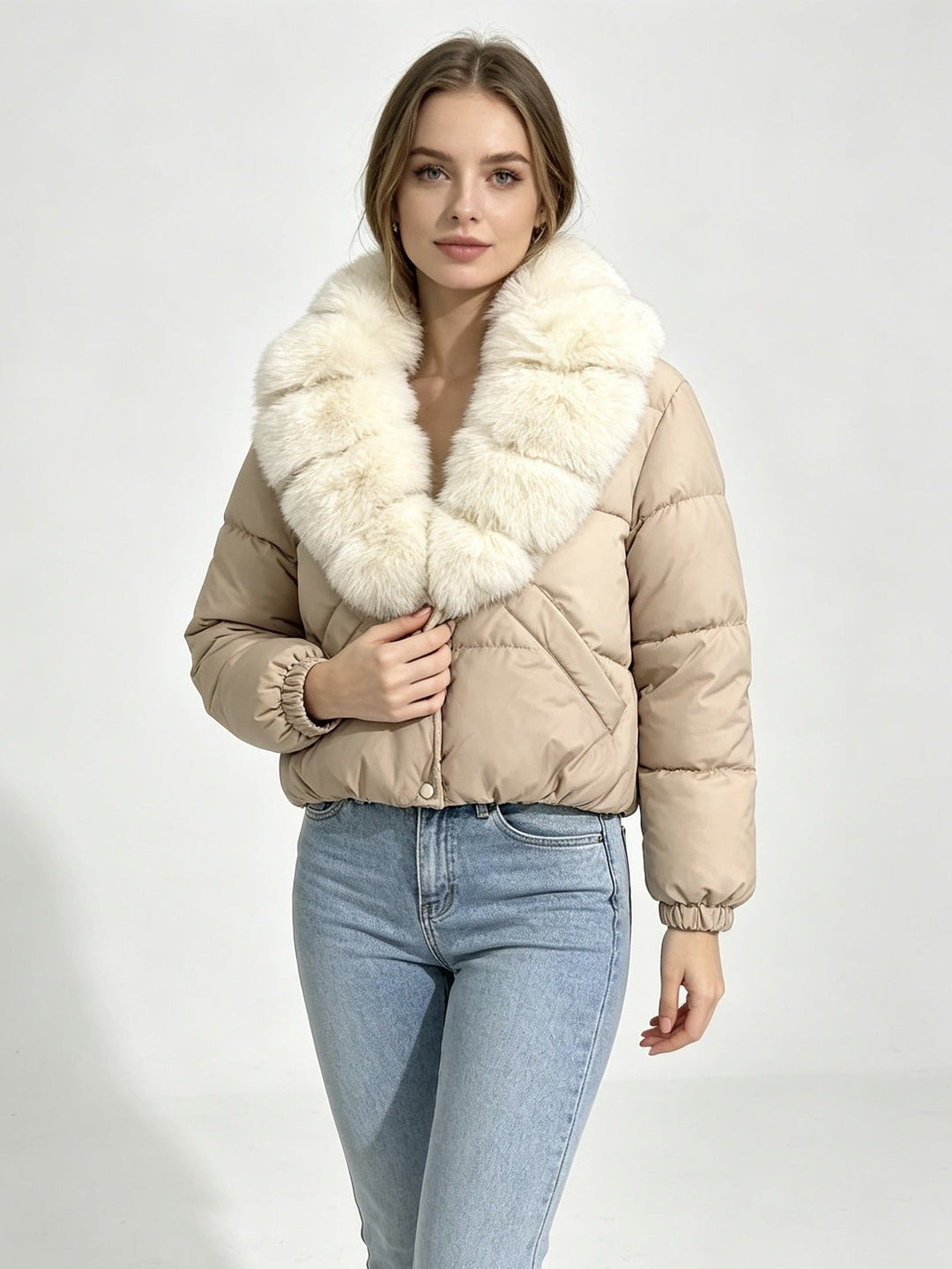 Damska krótka ocieplana kurtka z extra voluminous faux fur shawl kołnierzem i elastic cuffs Lumaza