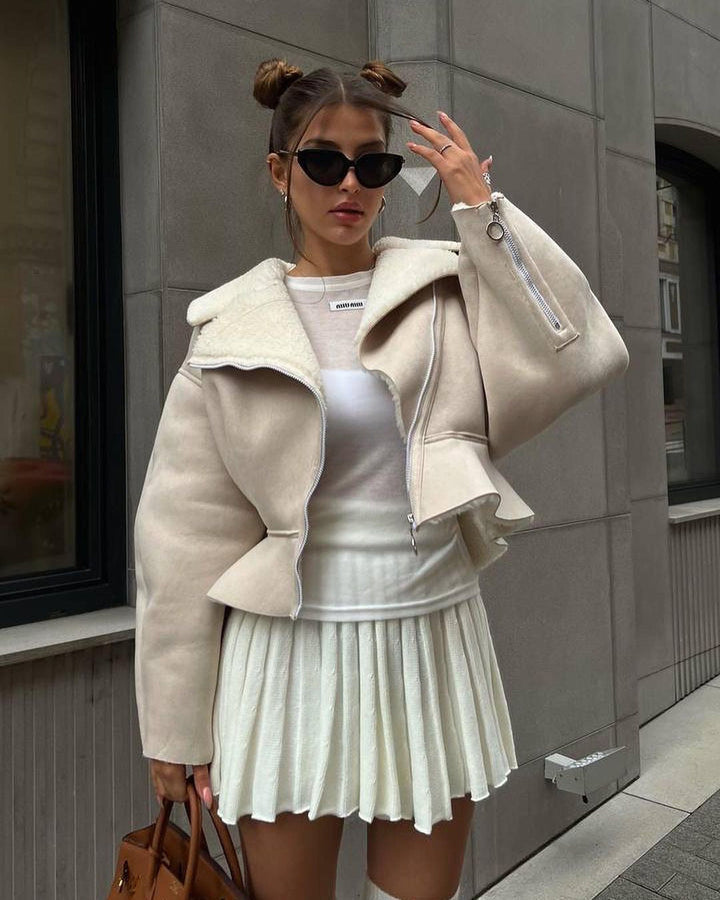 Damska krótka Lambskin Imitation Biker kurtka z oversize kołnierzem i Asymmetrical zamkiem błyskawicznym Lumaza