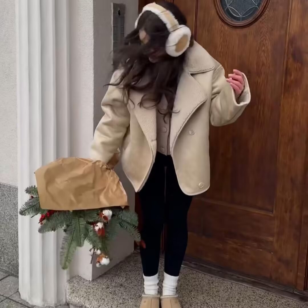 Damska boxy kurtka made of Faux Shearling z dużymi Teddy kołnierzem i Side kieszeniami Lumaza