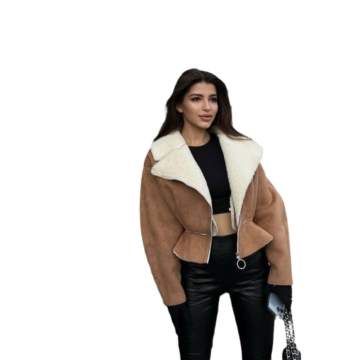 Damska krótka Lambskin Imitation Biker kurtka z oversize kołnierzem i Asymmetrical zamkiem błyskawicznym Lumaza