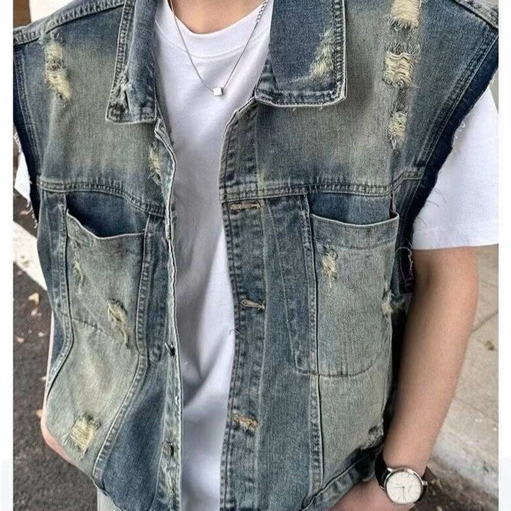 Męski denim kamizelka w vintage used stylizacja z destroyed kieszenie i boxy krój
