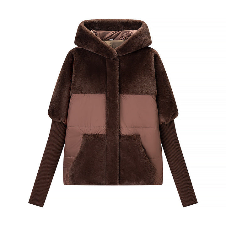 Damska krótka pikowana z kapturem kurtka z voluminous faux fur trim i oversize silhouette Lumaza